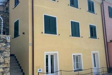 Pension (Hôtel basse catégorie) Affittacamere Montale