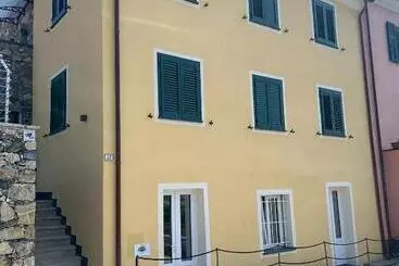 ペンション Affittacamere Montale