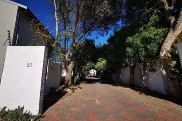 Pension Lalawiguesthouse