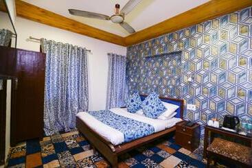 Aashiyana Hotel By Elegant