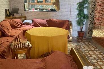 Albergue D Art  N Friends