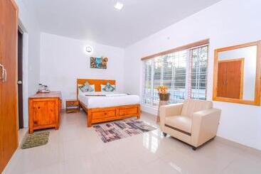 Silent Retreat Ooty Pool Resort By Voye Homes