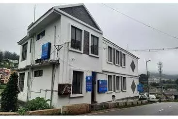 Hotel Fabexpress A2p Palace   Nr Botanical Garden