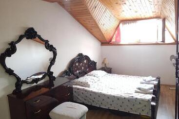 פנסיון Guesthouse   Roof