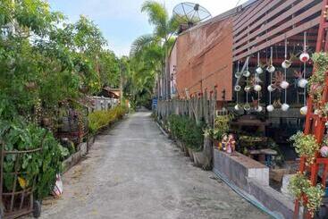 Hotel Oyo 75524 Sk Resort