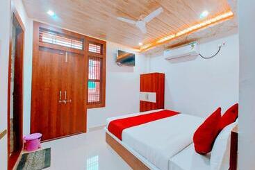 Fabhotel The Pleasure Stay