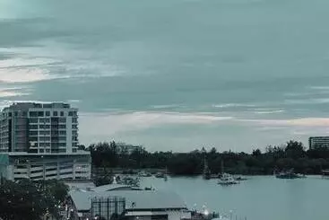 هتل آپارتمان Studio Room With Balcony Seaview At The Shore Kk By Clover Home