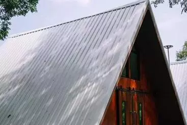 ユースホステル 385 Lake House