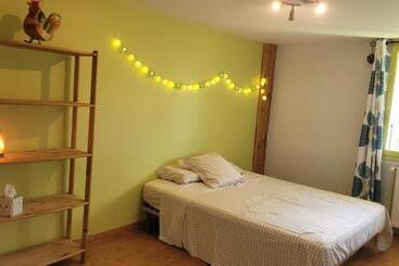 تختخواب و صبحانه La Chambre Du Tilleul De La Tarte Qui Flette