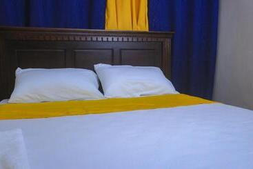 تختخواب و صبحانه Paradise