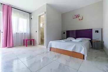 Pensió Deea Marii Costinesti