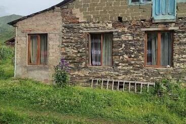 پانسیون Guest House Cafe Nita