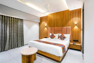 Fabhotel M S Residency