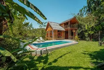 Hotel Under The Shade Safari Lodge