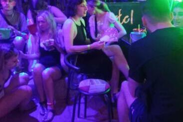 Moonland Bar And Hostel