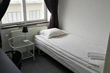 Vandrarhem 11 Rum & Kök