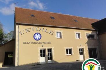 Bed and Breakfast Chambre Confortable Avec Salle D Eau Privative, Cuisine Et Salon Communs, Petit Déjeuner Inclus.   F