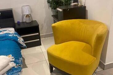 Aparthotel Bizziretreat