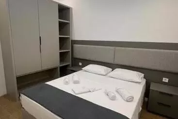 پانسیون Sunny Apartments