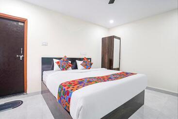 Fabhotel Grand Imperial