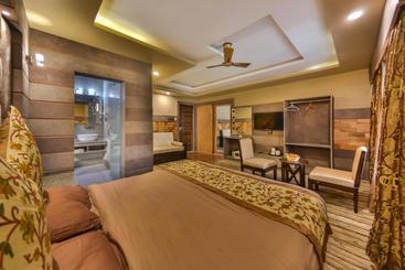 ホテル Eden Resorts And Suits