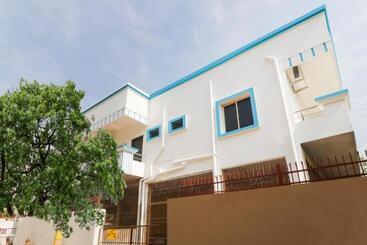 Hotel Goroomgo Vaiko Bhubaneswar