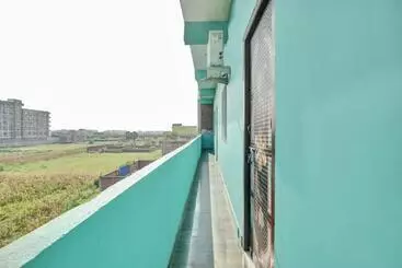 ホテル O Raunak Food Plaza Family Restaurant & Rooms