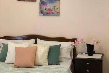 تختخواب و صبحانه Restorant Kajala Balla