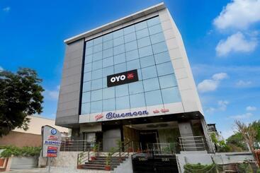 Szálloda Super Townhouse Khammam Formerly Bluemoon