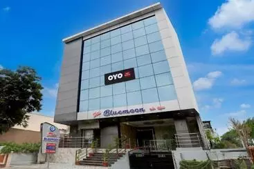 ホテル Super Townhouse Khammam Formerly Bluemoon
