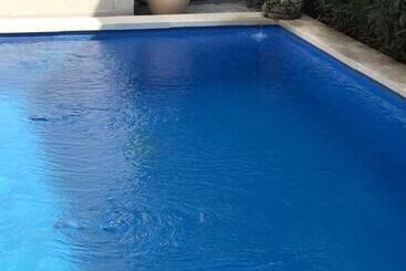 پانسیون Villa Makmur