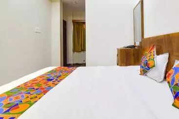 Hôtel Fabexpress Nishesh Tower