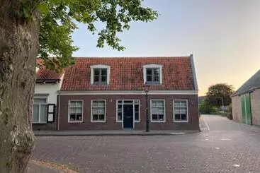 Bed and Breakfast Le Petit Hotel Strange
