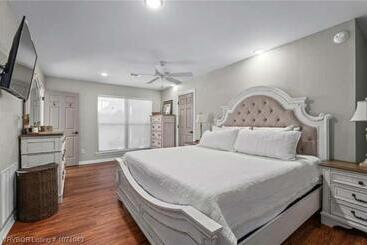 مبيت وإفطار Todd & Melissa S Cozy Retreat