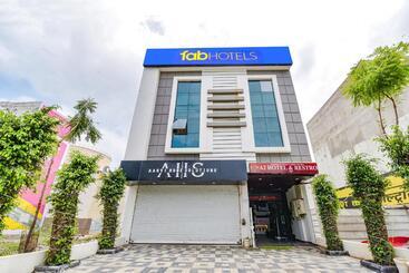 Hotel Fabexpress A2 And Restro