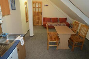 Пансион Koula Apartments