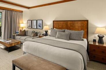 Resort 309 Village Green #2