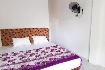 Pensione The Beau Beach Weligama