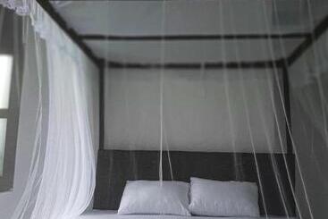 Pensione The Beau Beach Weligama