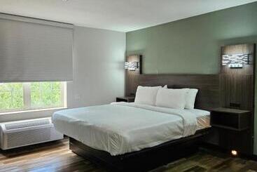 فندق Quality Inn & Suites Columbia Harbison