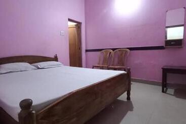 Hotel Goroomgo Star Lodge Near Jagannath Temple Puri