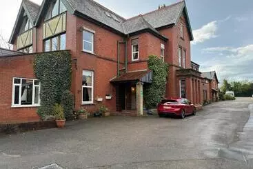 Hotelli The Chetwynde   Self Check In Hmo