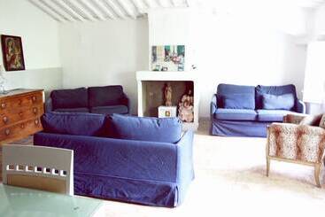 Bed and Breakfast Domaine Regis Freres