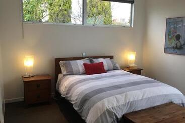 Bed and Breakfast Refreshstay