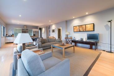 민박 Sea Breeze Lodge