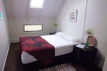 Hekerua Lodge Backpackers Hostel Waiheke Island