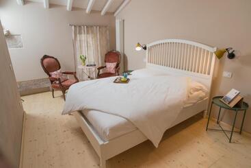 Porta Della Torre Bed & Breakfast