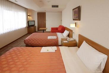 Общежитие Kumegawa Wing