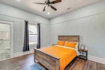 茅舍 Centrally Located Lodi Home: Walk Downtown!