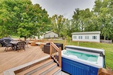 Vakantiehuisje Spacious Waukee Family Home W/ Huge Game Room!